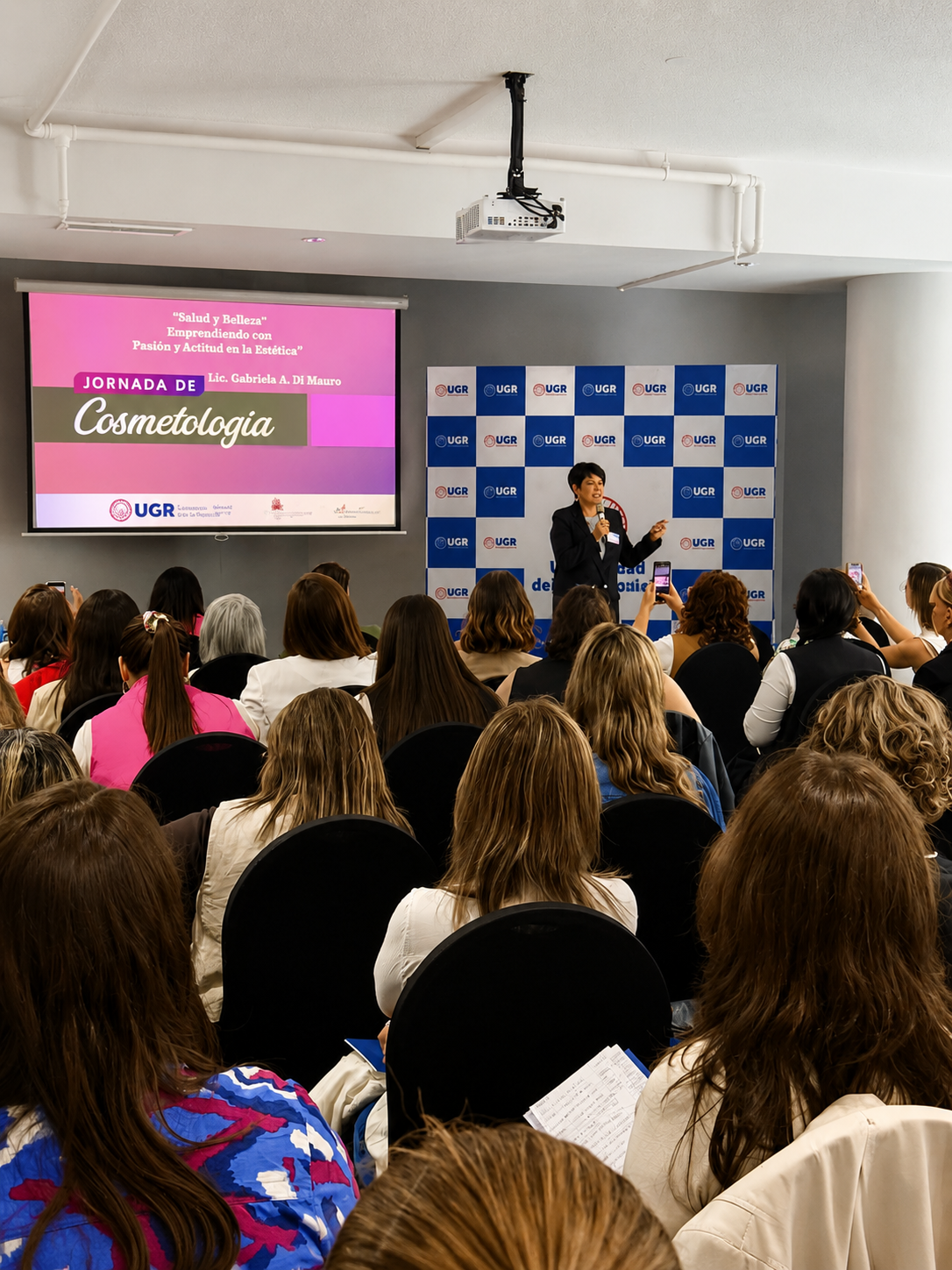 Jornada de Cosmetología — Lourdes Istebot