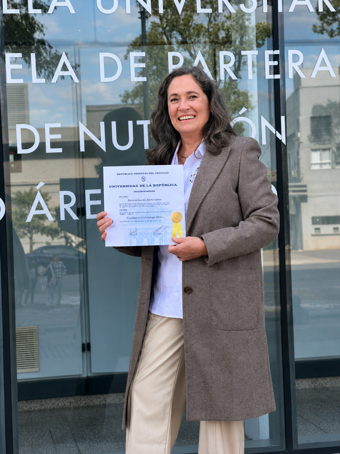 Lourdes Istebot, Tecnóloga en Cosmetología Médica